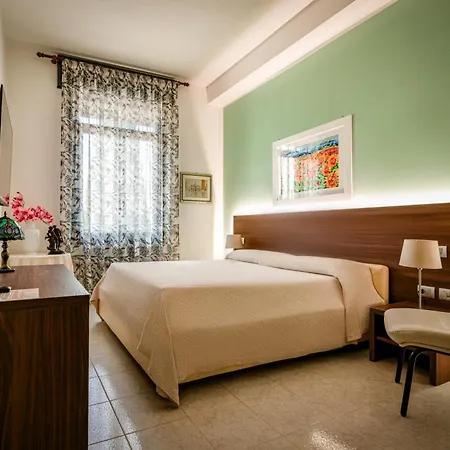 Otel Al Santuario Peschiera del Garda