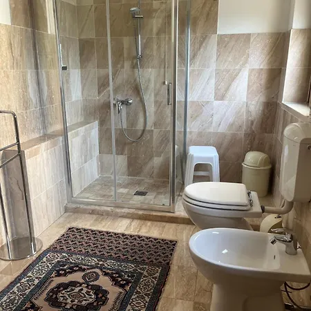 Al Santuario بسكييرا ديل غاردا